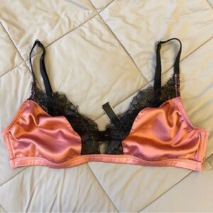 NWOT sexy Victoria’s Secret Pink and Black Lace Bra